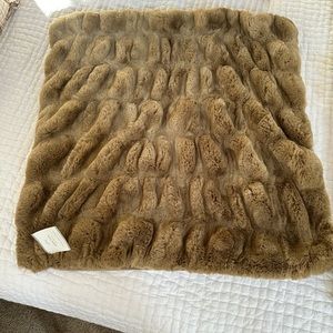 NWT Pottery Barn Faux Fur Pillow Cover